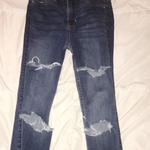 Hollister ripped skinny jeans